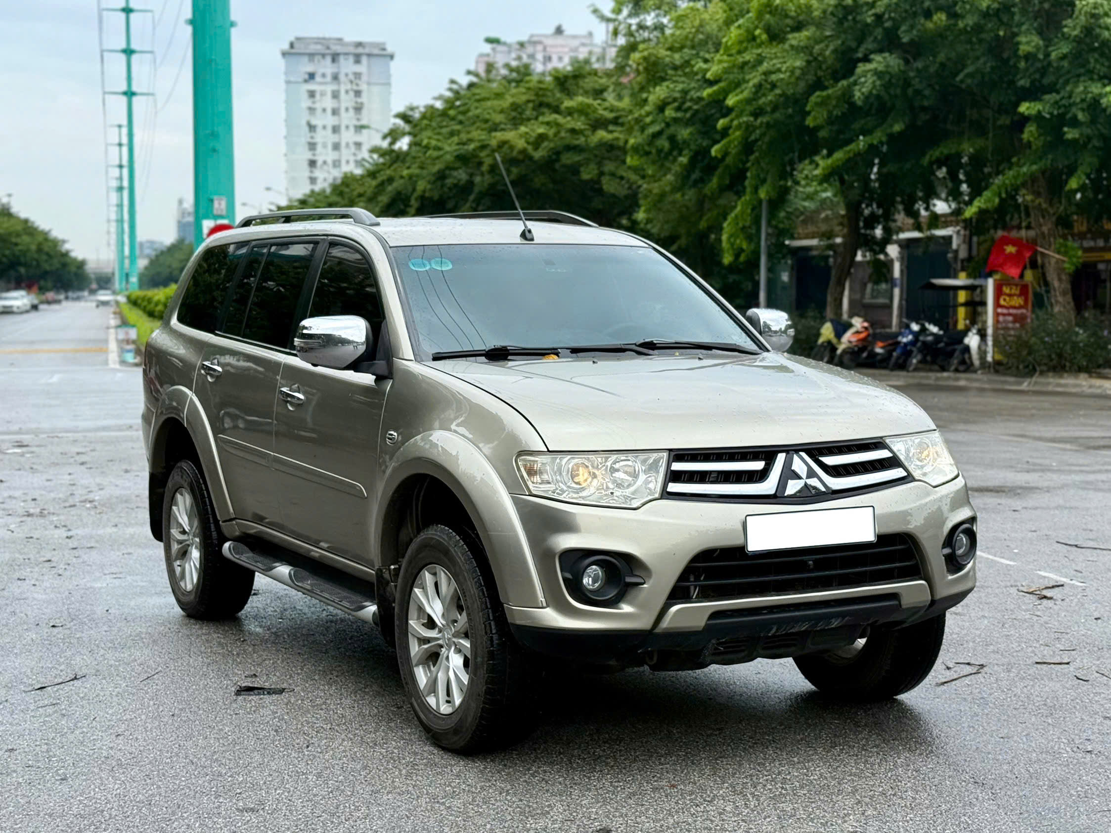 MITSUBISHI PAJERO SPORT 3.0 2015